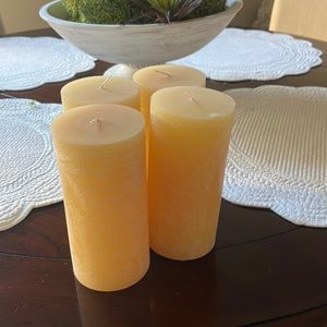 Set of 4 honeysuckle candles